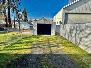 5927 N Wall St in Spokane, WA - Building Photo - Building Photo