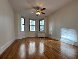 80 Peterborough St, Unit B2 in Boston, MA - Building Photo