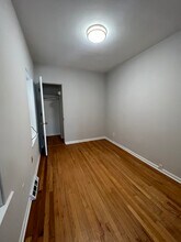 4528 N Lincoln Ave, Unit 2 in Chicago, IL - Building Photo - Building Photo