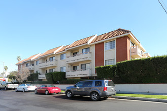 14658 Magnolia Blvd in Sherman Oaks, CA - Building Photo - Building Photo