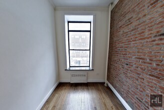 West 51st Street, Unit 2F in New York, NY - Building Photo - Building Photo