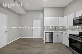 1206 Chapel St, Unit 2 in Cincinnati, OH - Building Photo - Building Photo