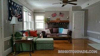 233 Commonwealth Ave in Newton, MA - Building Photo