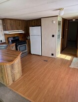 14 Shettler Rd in Knox, PA - Building Photo