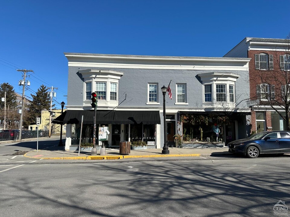 504 Warren St in Hudson, NY - Building Photo