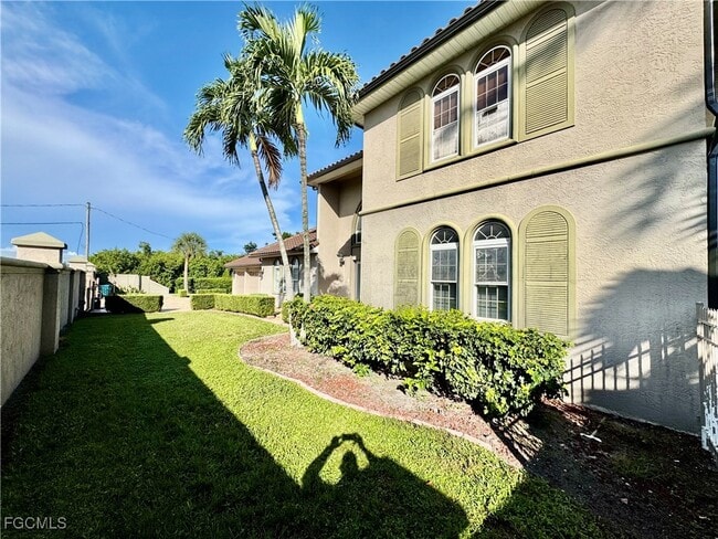 property at 14370 McGregor Blvd