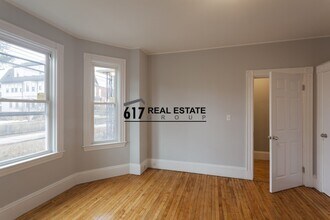 38 Cherry St, Unit 1 in Somerville, MA - Building Photo - Building Photo