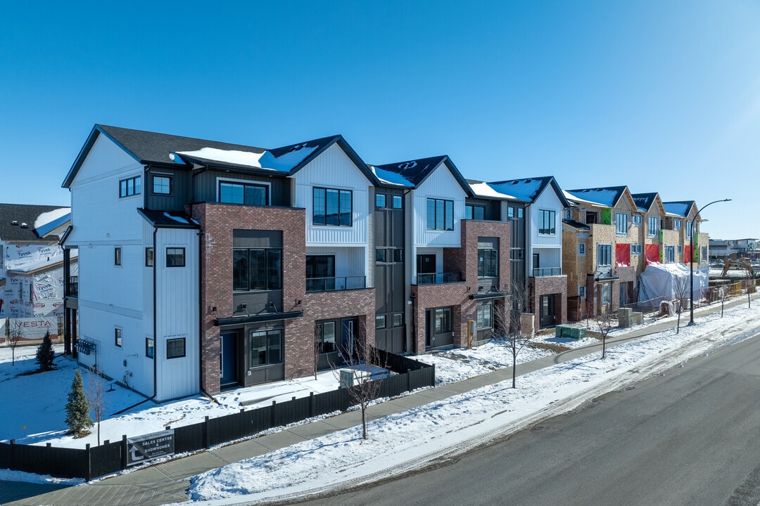 Village & Brimstone Townhomes in Airdrie, AB - Building Photo