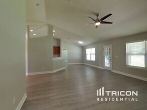 2320 Bur Oak Place in Middleburg, FL - Building Photo - Building Photo