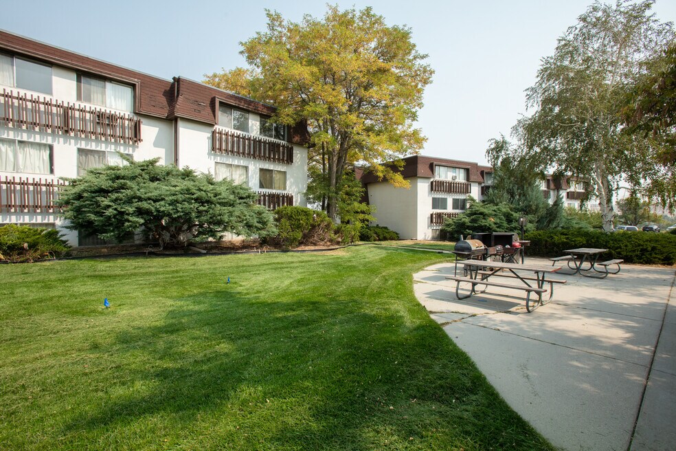 Spring Hill Apartments and Nearby Casper Apartments For Rent Casper, WY