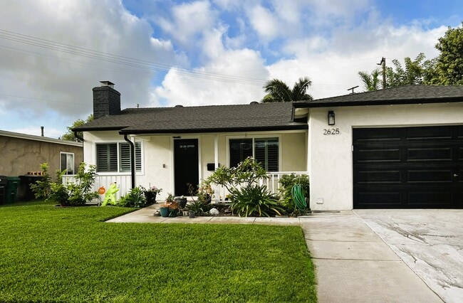 property at 2625 Vuelta Grande Ave