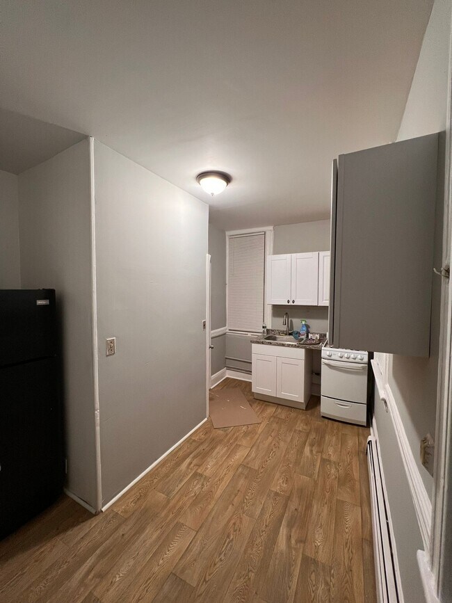 1317 44th St, Unit 2R in North Bergen, NJ - Building Photo - Building Photo