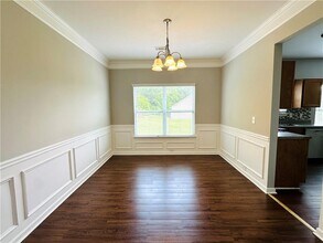 1215 Grey Rock Way in Suwanee, GA - Building Photo - Building Photo
