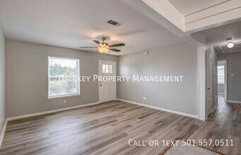 91 White Oak Ln in Little Rock, AR - Building Photo - Building Photo