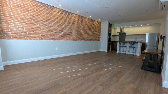 628 Portland St in Baltimore, MD - Foto de edificio - Building Photo