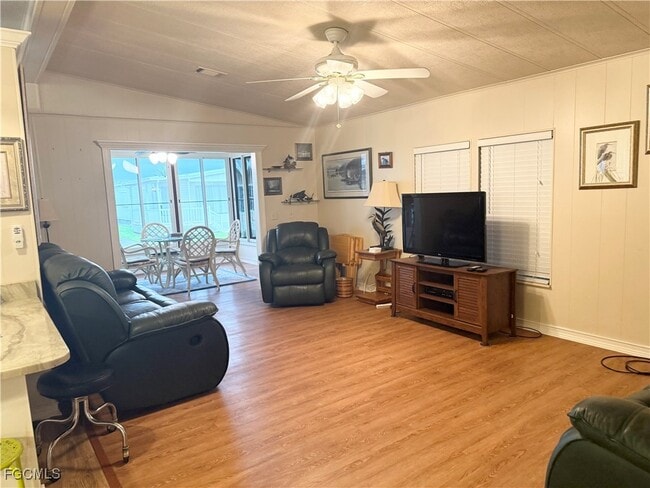 property at 3404 Rainbow Ln