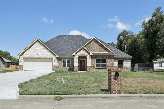 1702 Kings Ln in Commerce, TX - Building Photo - Building Photo