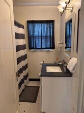 319 Jones St in Modesto, CA - Building Photo - Building Photo