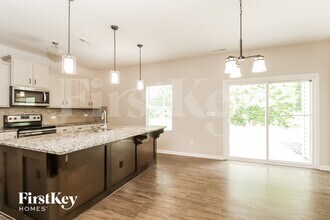 8000 Camden Crossing in Lowell, NC - Foto de edificio - Building Photo