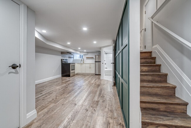 37 Garfield Ave N in Hamilton, ON - Building Photo - Building Photo