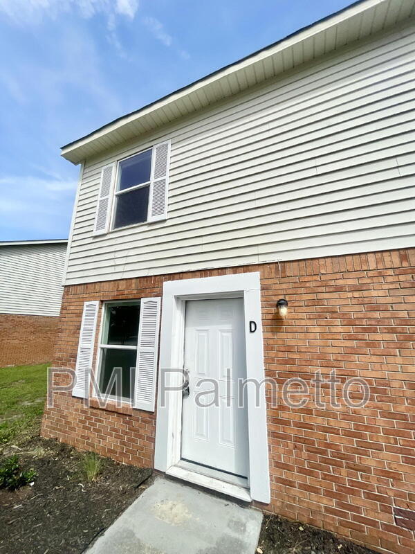 property at 138 Villa Ct
