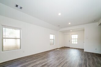 1718 Campos Ct in Conroe, TX - Building Photo - Building Photo