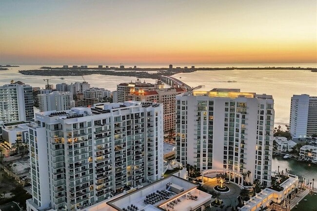 301 QUAY Cmn in Sarasota, FL - Building Photo - Building Photo