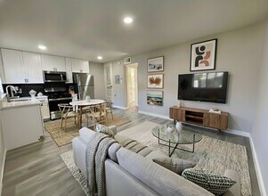 Fountain Terrace Apartments in Austin, TX - Building Photo - Building Photo