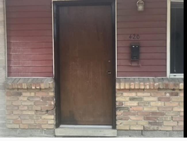 property at 414 Warnock Ave S