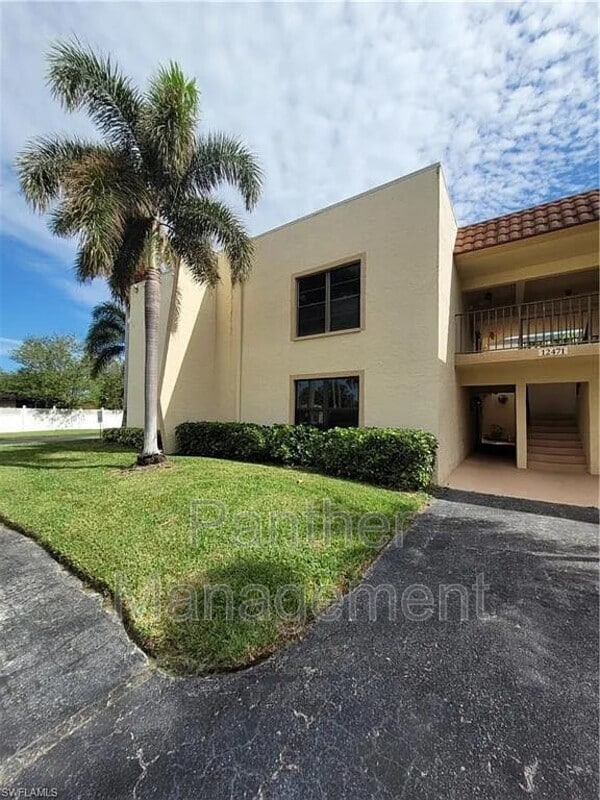 property at 12471 McGregor Blvd
