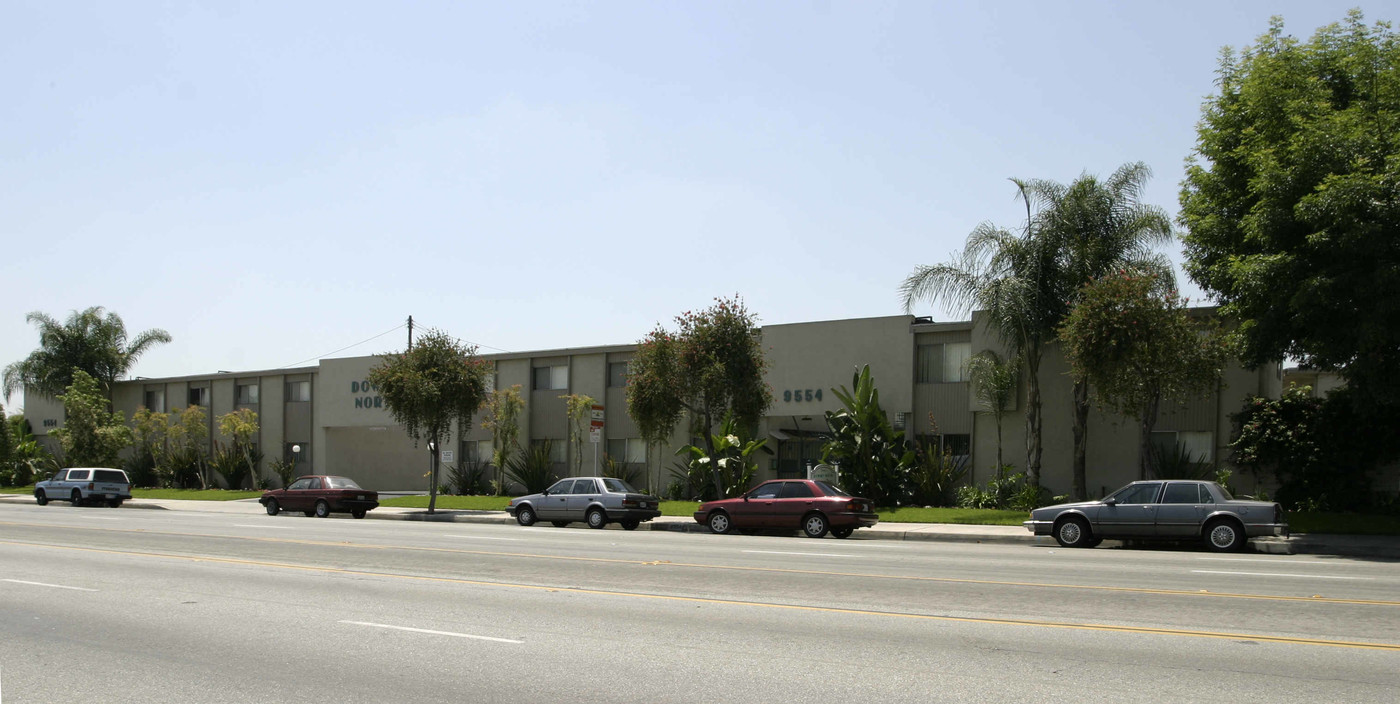 Downey North Apartments in Downey, CA - Foto de edificio