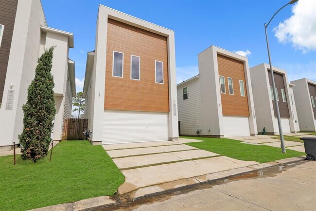 2218 Cortijo Pl in Houston, TX - Building Photo - Building Photo
