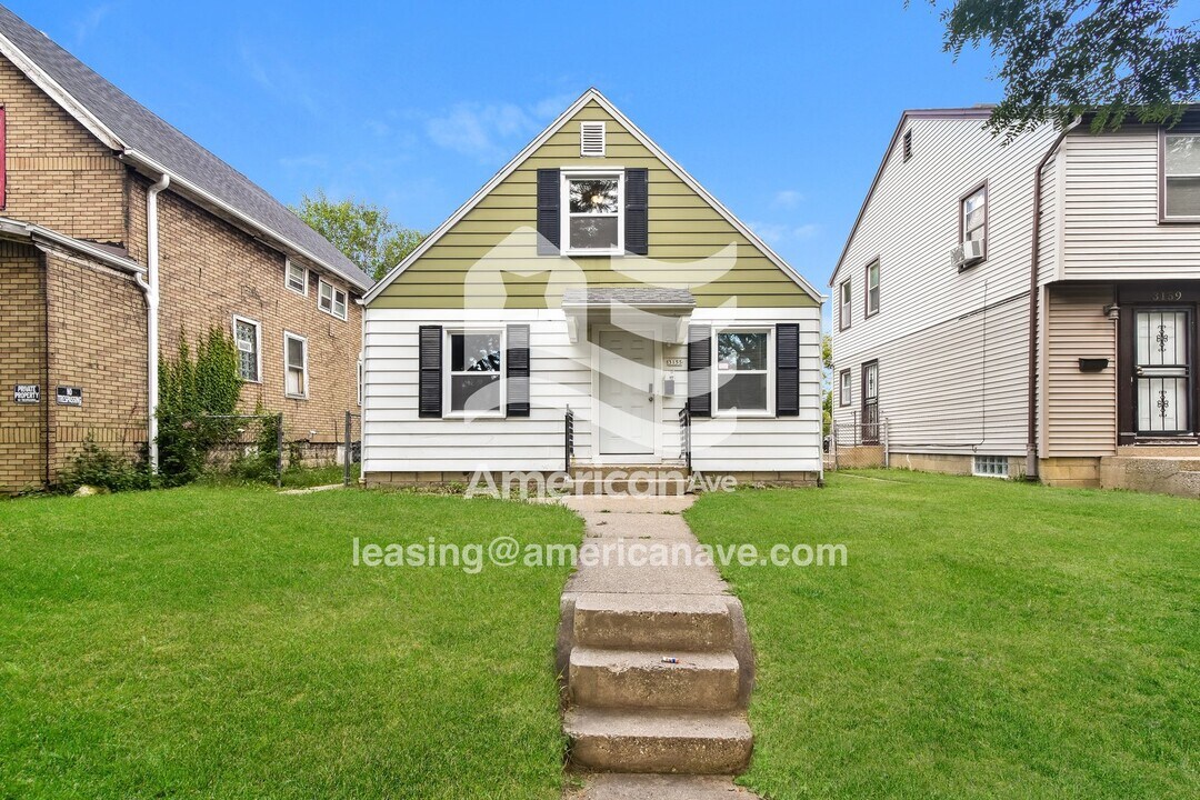 3155 N 42nd St in Milwaukee, WI - Building Photo