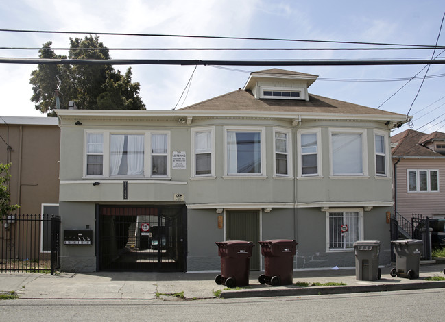 811 Apgar St in Oakland, CA - Building Photo - Building Photo