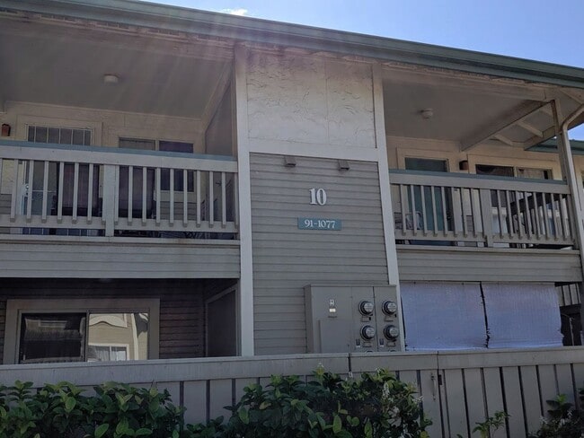 91-1077-1077 Oaniani St in Kapolei, HI - Building Photo - Building Photo