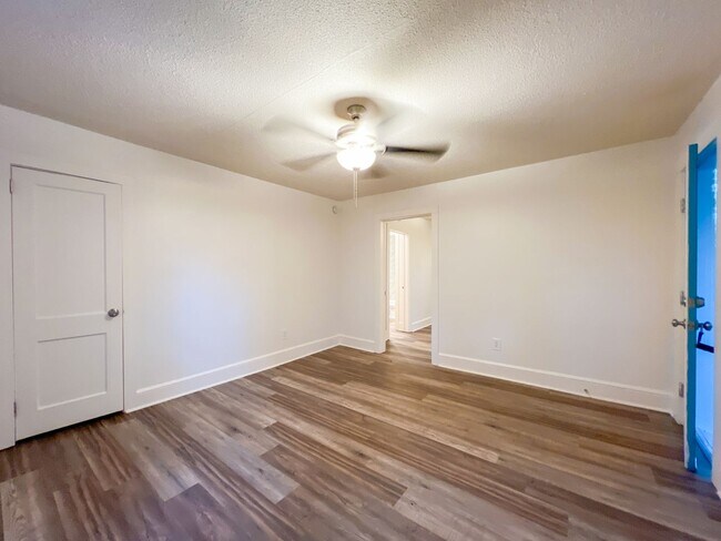 8 Wallace St-Unit -Unit A in Greenville, SC - Building Photo - Building Photo
