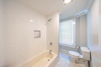 664 Moody St, Unit 2 in Waltham, MA - Building Photo - Building Photo