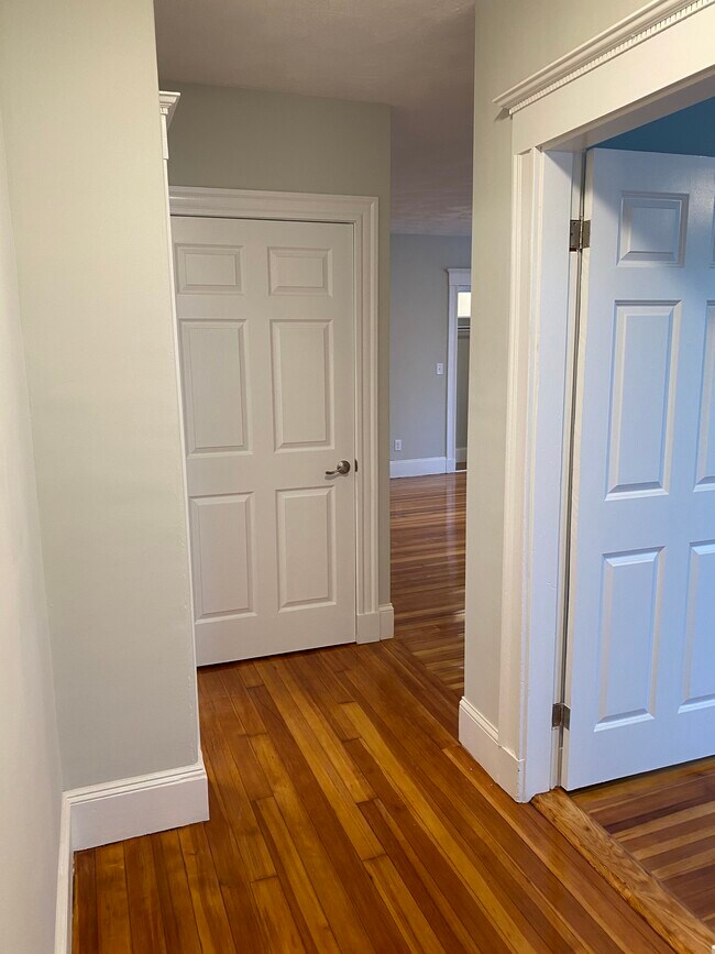 305 Highland Ave, Unit 3 in Somerville, MA - Building Photo - Building Photo