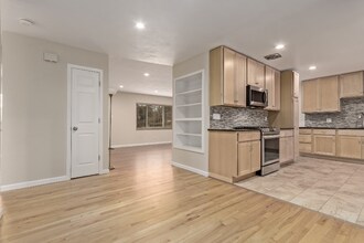 12097 W New Mexico Ave in Lakewood, CO - Building Photo - Building Photo