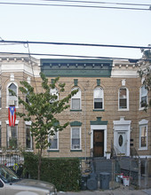 372 Montauk Ave in Brooklyn, NY - Building Photo - Building Photo