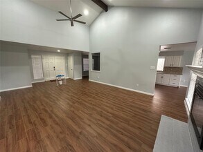 4767 Whispering Falls Dr in Houston, TX - Building Photo - Building Photo