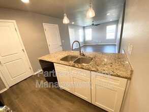 201 Hindman Dr in Prairie Grove, AR - Building Photo - Building Photo