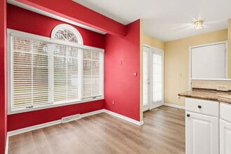 4319 Valley Hollow Dr NE in Grand Rapids, MI - Building Photo - Building Photo