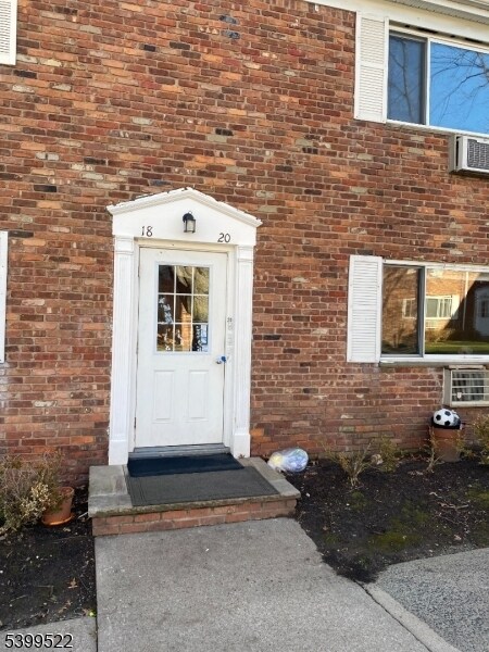 180 Littleton Rd in Parsippany Troy Hills, NJ - Building Photo