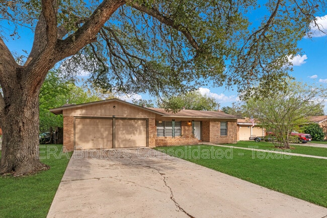 106 Winn Ave in Universal City, TX - Foto de edificio - Building Photo