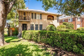 6237 Richmond Ave in Dallas, TX - Foto de edificio - Building Photo