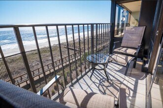 222 Carolina Beach Ave N in Carolina Beach, NC - Building Photo - Building Photo