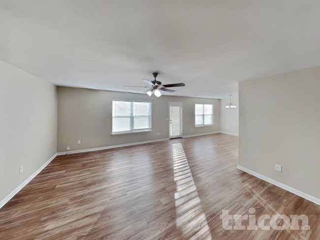 3418 Anita Glen Dr in Greensboro, NC - Foto de edificio - Building Photo