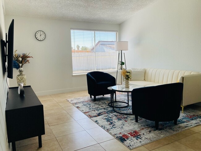 3909 Montebello Ave in Las Vegas, NV - Building Photo - Building Photo