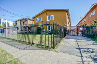 8820 Tobias Ave in Panorama City, CA - Building Photo - Other